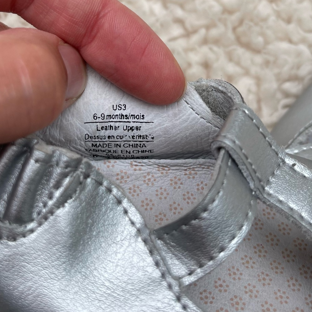 Robeez Leather Shoes - Picture 2 of 6
